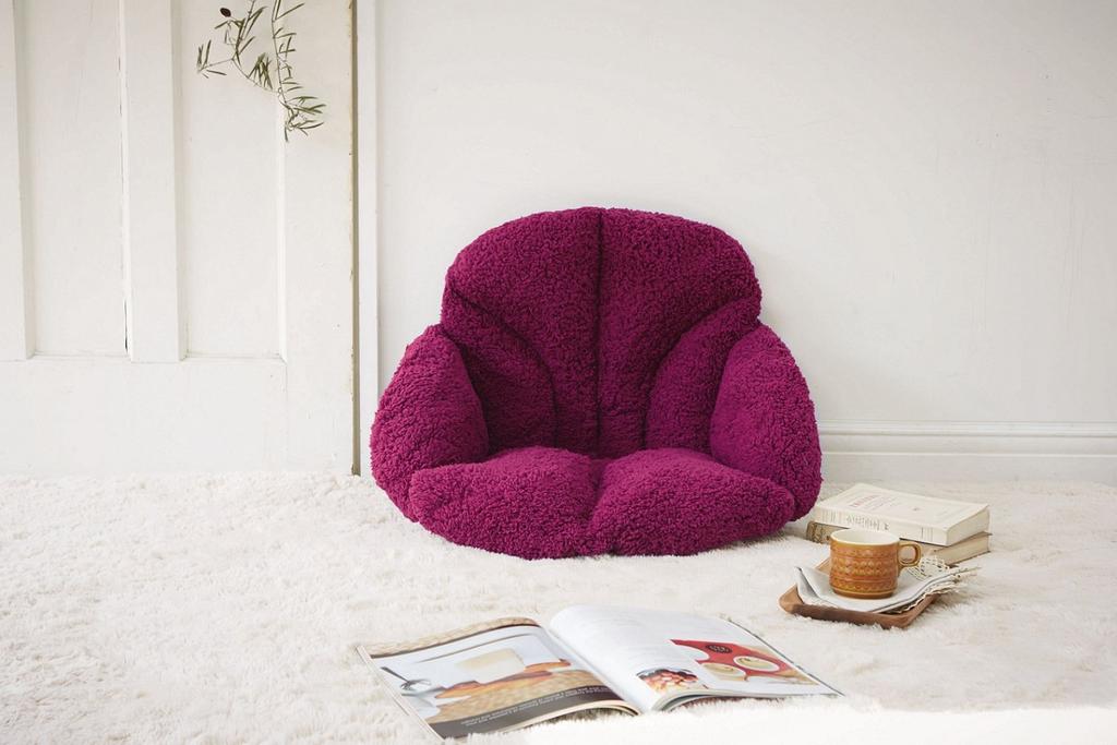 Cogit Cushion A sitting blanket that wraps around your wine waist,