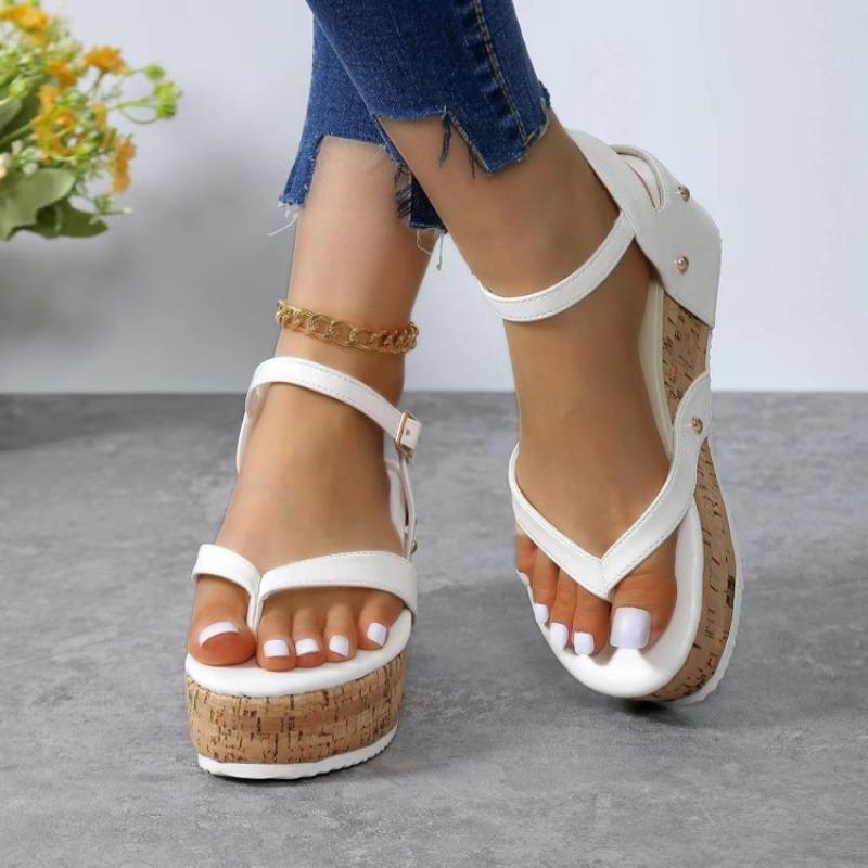 Stil Übersee Damen Übergröße Zehensandalen mit dekorativen Nägeln, Sommer Europäisch und Amerikanisch Keilabsatz, Dicke Sohle