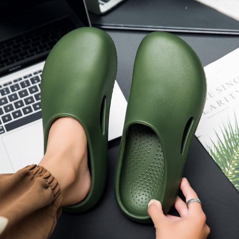 Fashion Men Slippers Oil proof Waterproof Chef Shoes Casual Comfortbale EVA Slippers Summer Outdoor non-slip Beach Fishing Shoes