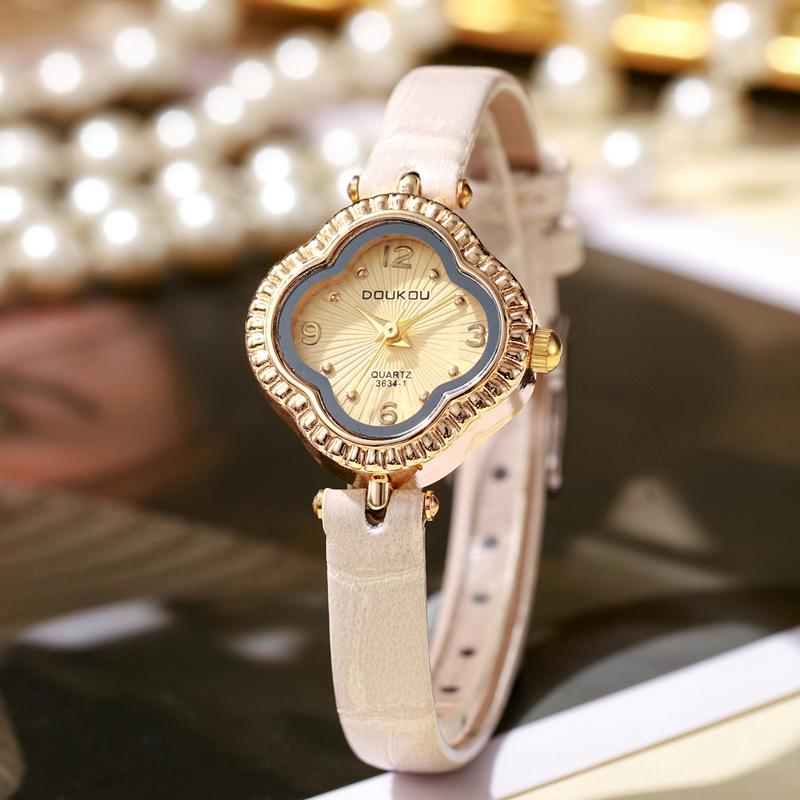 

Жіночий кварцовий годинник Lucky Clover до Дня святого Валентина 2024 - Елегантний простий дизайн з темпераментним ремінцем білий