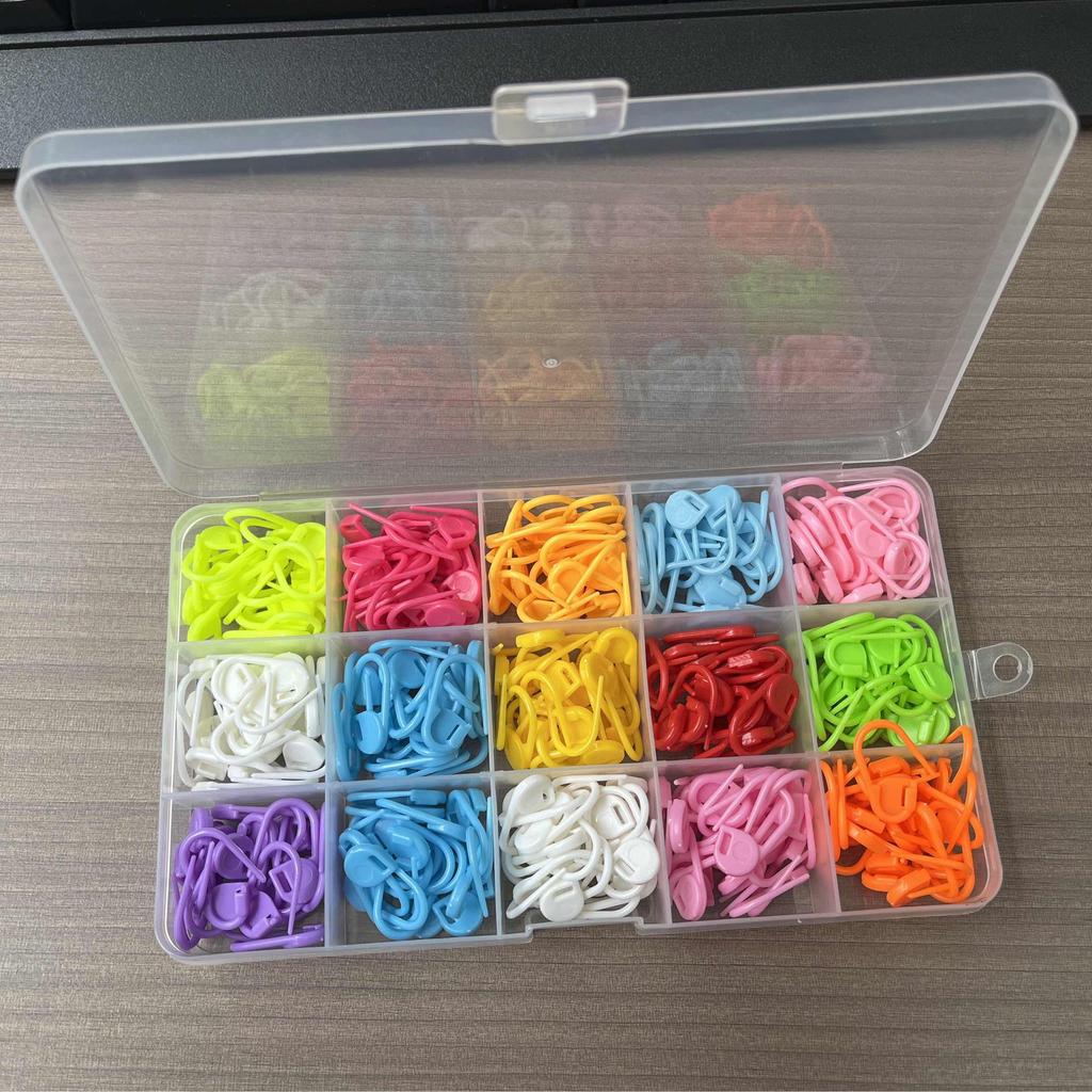 120-Piece Plastic Stitch Markers Set for Sweater Knitting and DIY Projects