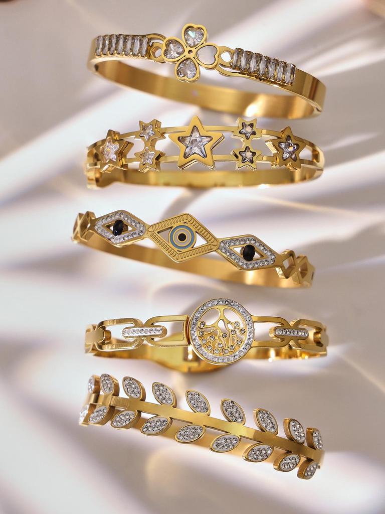 18K Gold-Plated Bracelet Set: Stainless Steel Heart, Flower & Zircon Details with Full Diamond Texture.