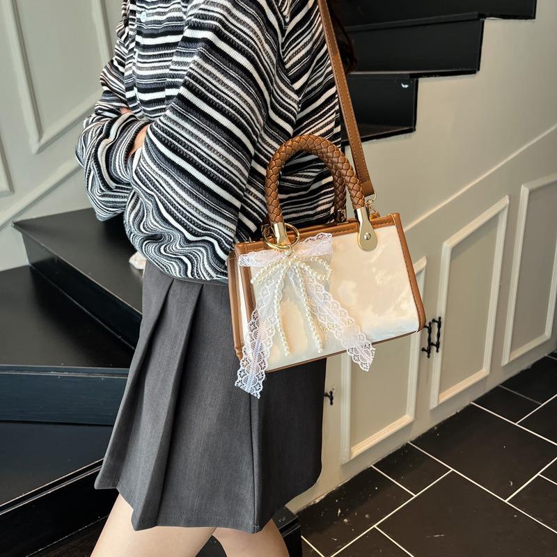 Popular small bag women's summer versatile new fashion messenger bag portable small square bag