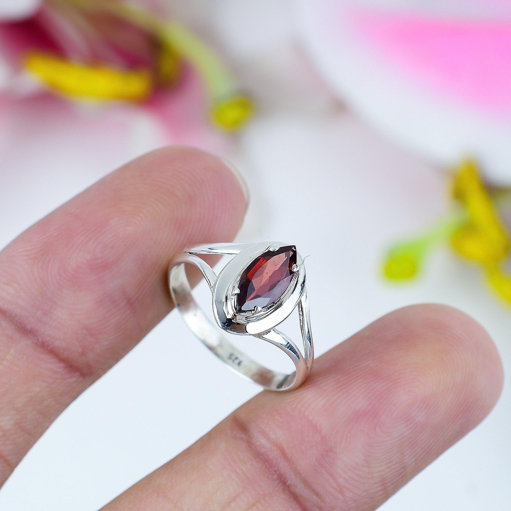 

Подарочное кольцо ручной работы из чистого серебра 925 пробы с натуральным гранатом S.9.5 i8H62