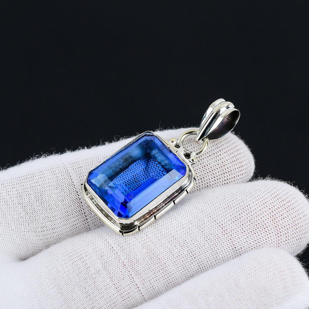 Londoner Blautopas, handgefertigter Anhänger aus 925er Sterlingsilber, kleiner Anhänger, Londoner Blautopas-Edelstein-Silberanhänger für Geschenke