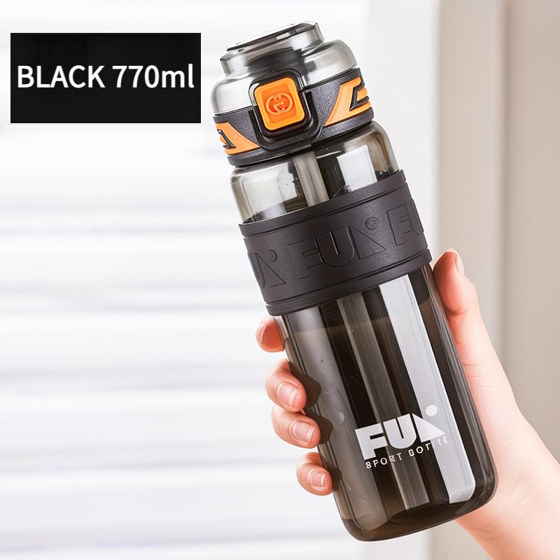 GIANXI Tragbarer Sportwasserbecher für Männer Tritan-Material Ein-Knopf-Öffnungsdeckel Fitnessbecher Hochtemperaturversiegelt Auslaufsichere Kanne