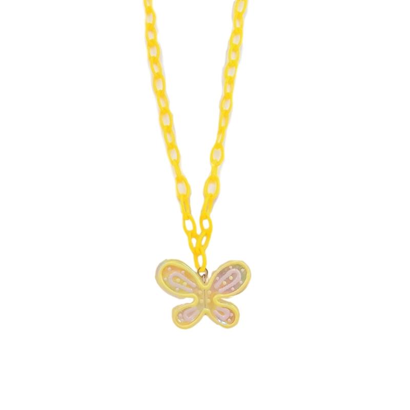 Acrylic Butterfly Pendant Choker Chain Necklace Elegant Fashion Accessories Pendant Necklace Suitable for Any Occasion