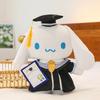 Carino Cartone Animato Tocco e Toga Bambola Peluche Decorazione Festa Studenti Giocattolo Morbido Dopamina Regalo Perfetto Per Ragazze