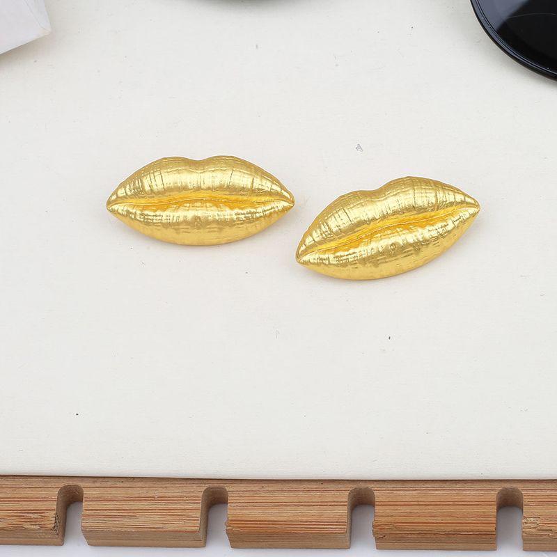 Fashion Wind SP Demon Heavy Industry Niche Design Exaggerated Metal Big Lips Wide Version Bracelet Unique Accessible Luxury Bracelet Pair of Earrings