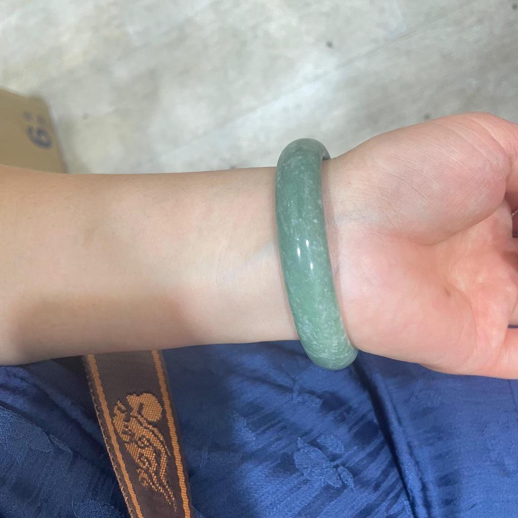 Guizhou Light Green Jadeite Bangle: Jade Stone Bracelet with Floating Flower Design & Certificate for Women