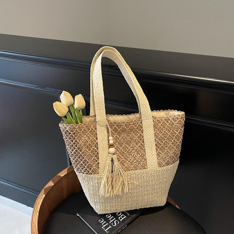 Niche summer fashion pastoral straw bag women s bag 2025 new large-capacity shoulder bag underarm bucket bag