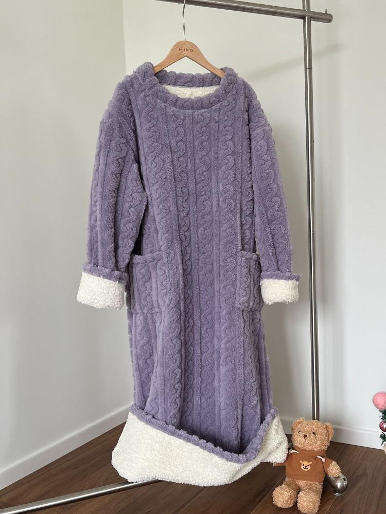 

Супер Утолщенные и Флисовые Коралловые Флисовые Жаккардовые Халаты Ходячие Большие Одеяла, Зимняя Пижама, Теплая Домашняя Одежда и Ночные Сорочки XL фиолетовый