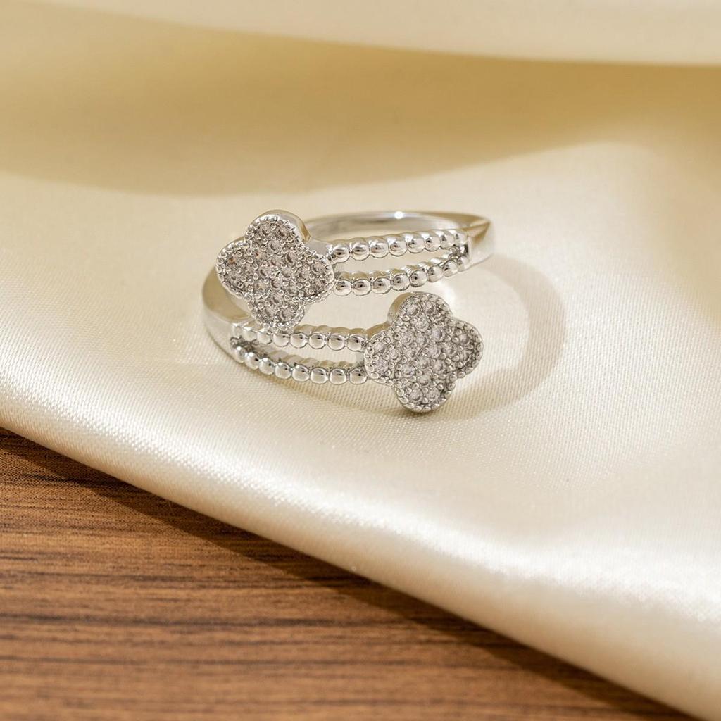Hollow Rhombus Two-Tone Diamond-Studded Four-Leaf Clover Zirconia Ring for Women