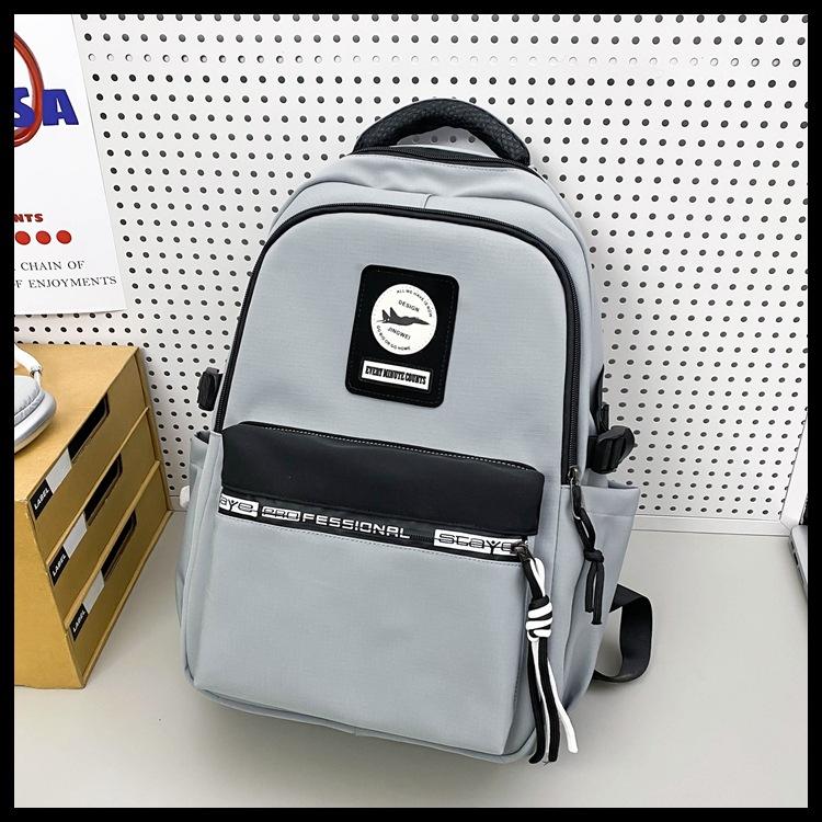 

New Men s Outdoor Large Capacity Backpack Leisure Sports Backpack School Bag Commuter Travel Couple Backpack світло-сірого кольору