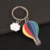 Llavero Colgante Esmalte Arcoíris Globo Aerostático Encanto Portallaves con Nube Sonriente Accesorio Decorativo para Mochila