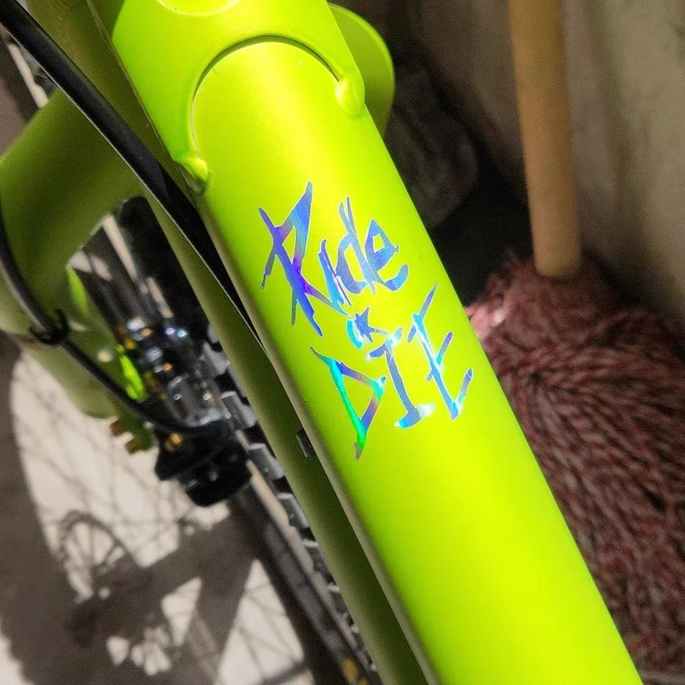 1 Stück Ride or Die Fahrradrahmenaufkleber Fahrrad Oberrohr Wasserdichte Vinyl-Aufkleber für MTB-Fahrrad Dekorative Motorradzubehörteile