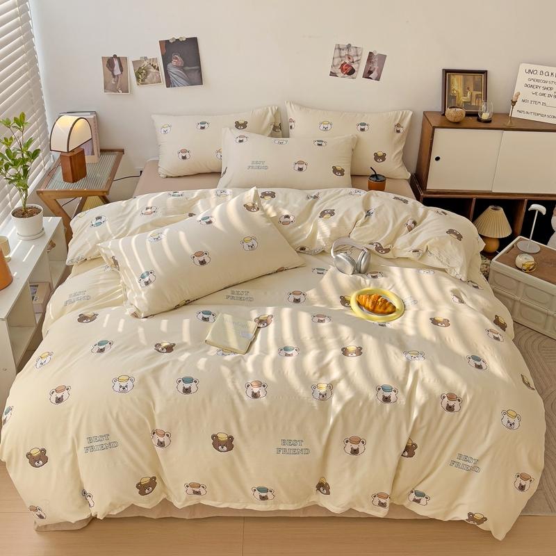 Cute Cartoon Bear Duvet Cover Set For Girls Child Room Decor Kawaii Strawberry Comforter Cover 3/4Pcs Washed Cotton Bedding Set
