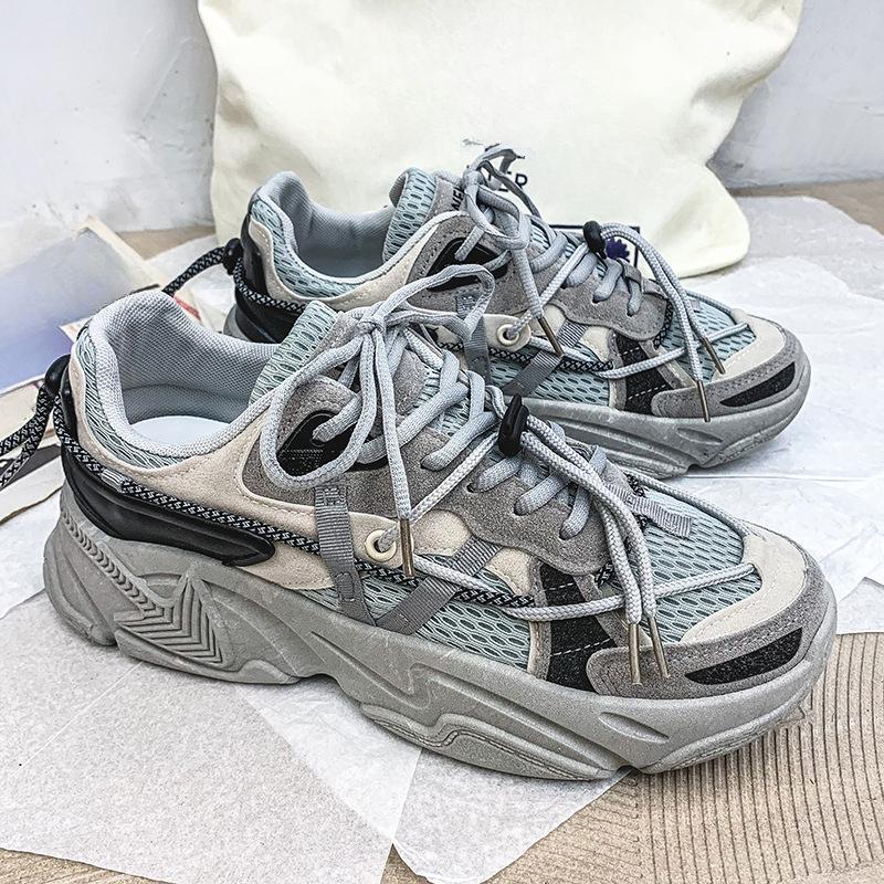 

2024 Новые повседневные кроссовки мужские сетчатые дышащие удобные толстые подошвы с увеличенным ростом корейская версия цветные мужские туфли 44 серый