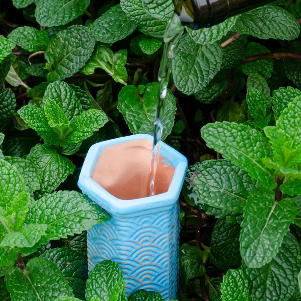 Plant Watering Spikes 4 Pieces Ceramic Irrigation Device Vacation Plant Watering Devices For Gardeners Growers Vacation Balcony