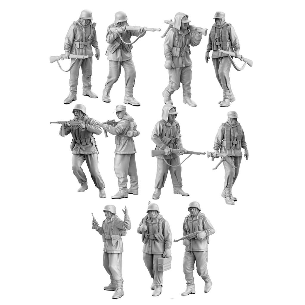 11 German Figures at 1:72 Scale As A Gift for