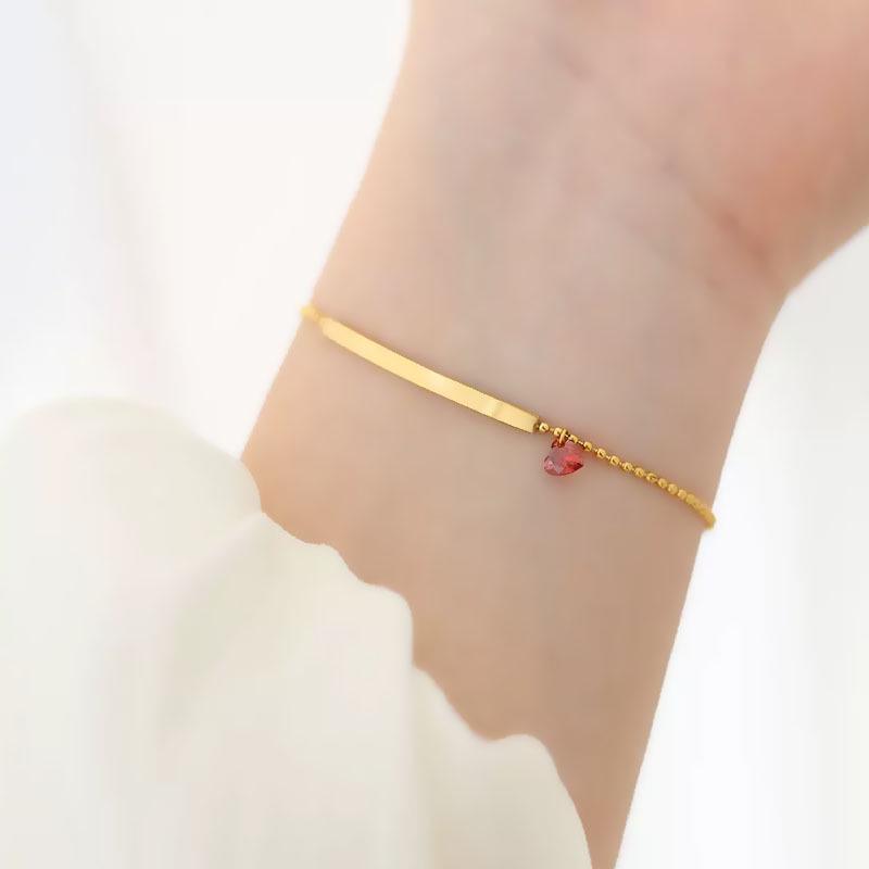 

Elegant Red Heart Titanium Steel Bracelet - Versatile, High-End Light Luxury Accessory for Women