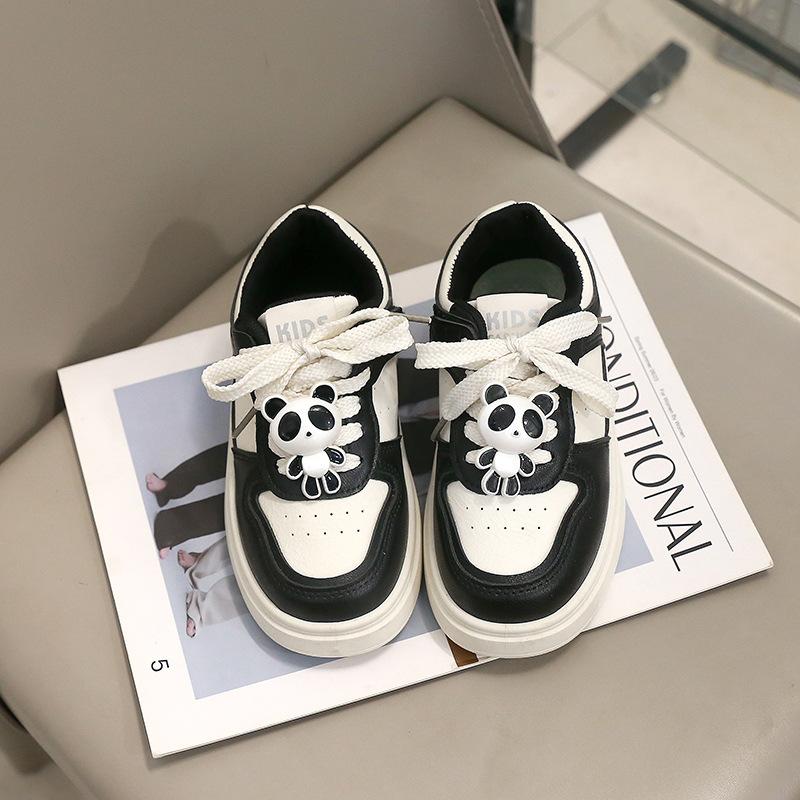 2025 New Children's Little White Shoes Girls' Students Comfortable Sports Board Shoes Boys' Versatile Lightweight Casual Shoes Tide