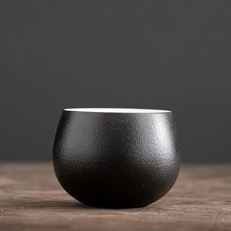 Černý keramický čajový šálek Ručně vyráběný porcelánový šálek na čaj Čajové příslušenství Domácí mistrovský šálek Přenosná čajová souprava Meditační šálek