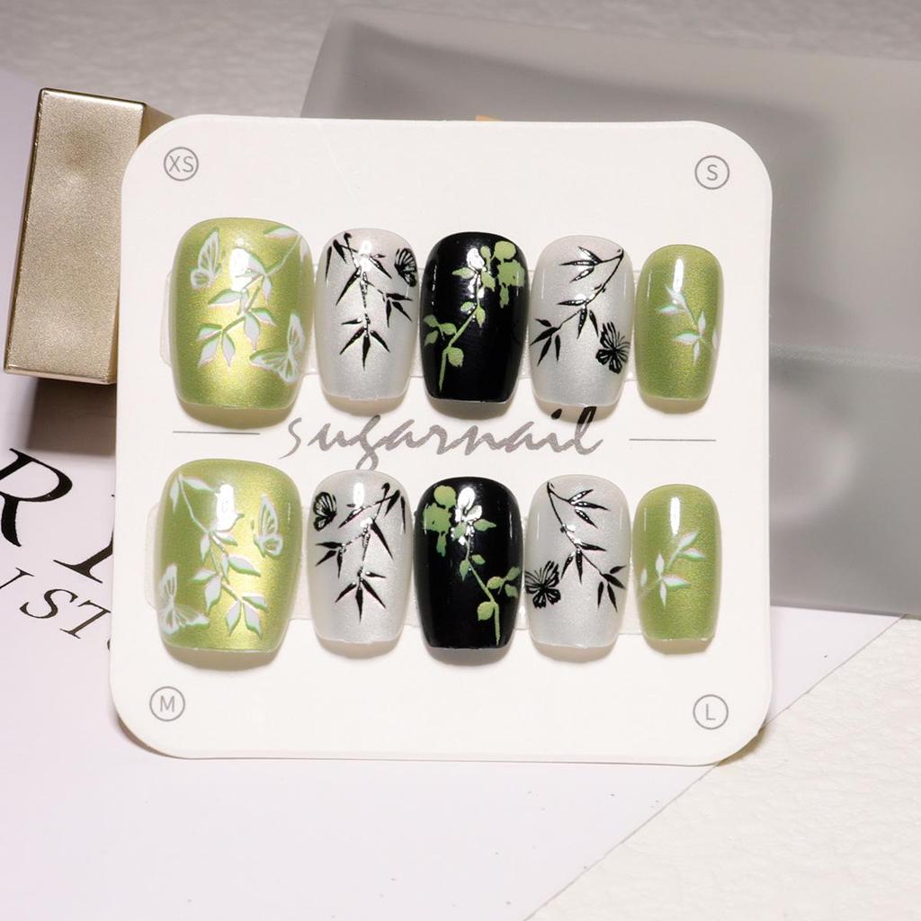 Butterfly & Cat Eye Wearable Nail Kit - Cute Short Manicure Pieces