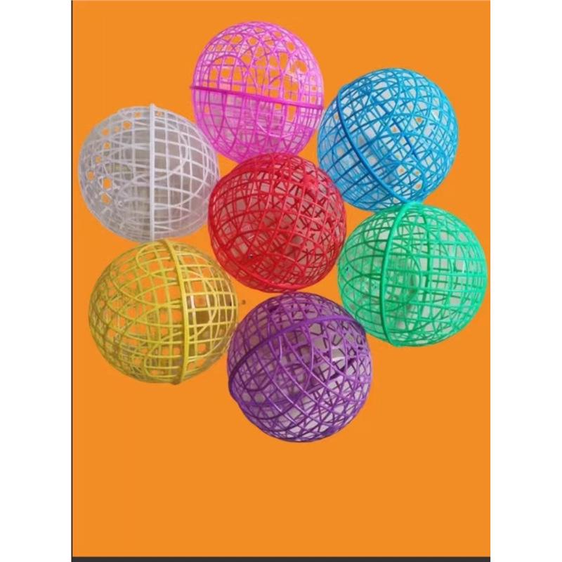 Portable Round Chicken Coop: Outdoor Rolling Foraging Cage for Free-Range Chickens