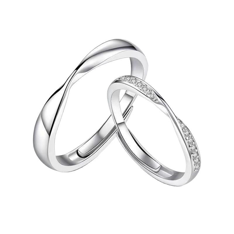 Adjustable Mobius Strip Couple Rings – Elegant Gift for Men, Women, Students on Valentine's Day