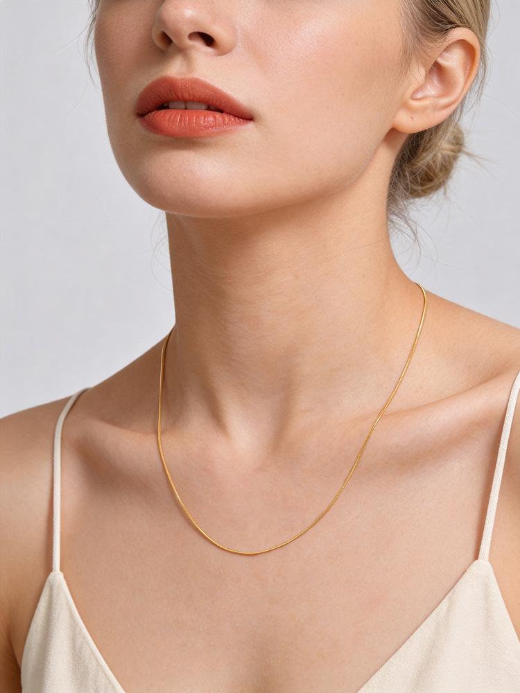 Minimalistische Schlangenkette Halskette, Anlaufgeschützt 18K Vergoldeter Edelstahl Dünn Vielseitig Basis Layering Schmuck