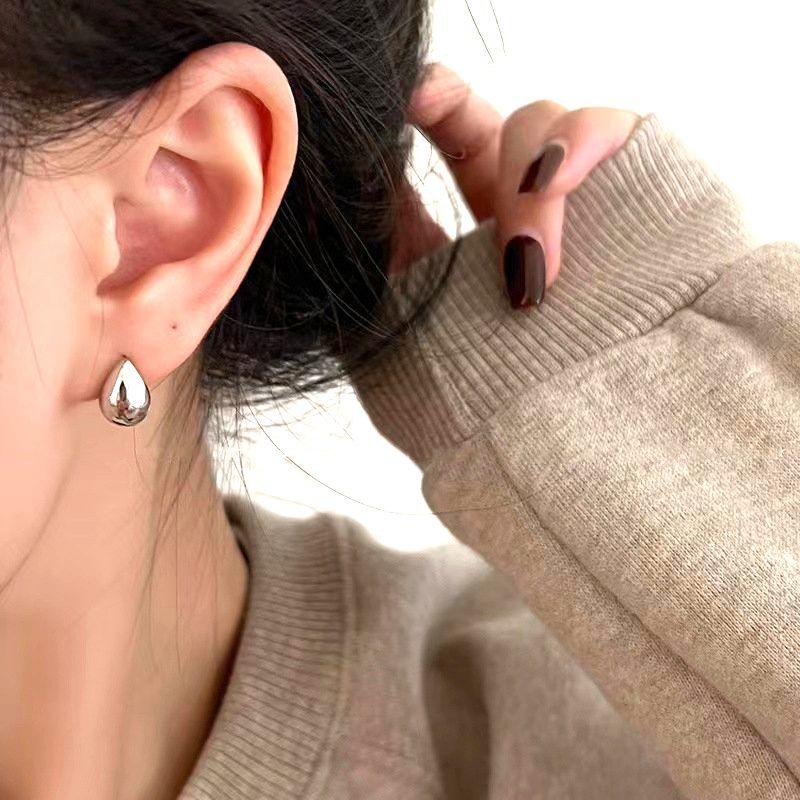 

Ayao Water Drop Mosquito Coil Ear Clip Women Fashion Commuter Simple Cold Style Minimalist Fashionable Silver Metal Ear Studs Fashion Pair of silver ear needles