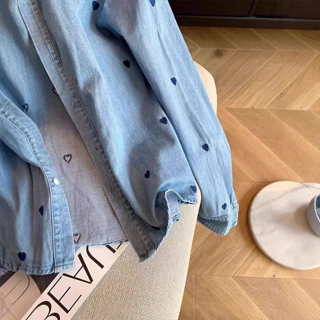 Amerikanischer Retro Blauer Weicher Denim-Hemd Damen Frühling Herbst Herz-Druck Dünne Jacke Lässig Vielseitig Locker Langarm Oberteil Hemd