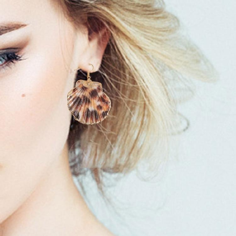 Oceanic Charm Conch Shell Earrings Dangle Earrings Sea Earrings Casual Ear Jewelry for Her In Casual or Formal Setting