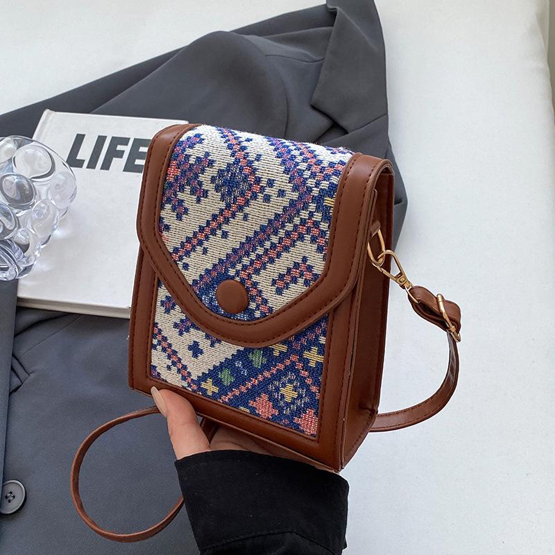 Elegant Ethnic Style Women's Crossbody Phone and Shoulder Bag - Chic, Versatile, and Fashionable Accessory.