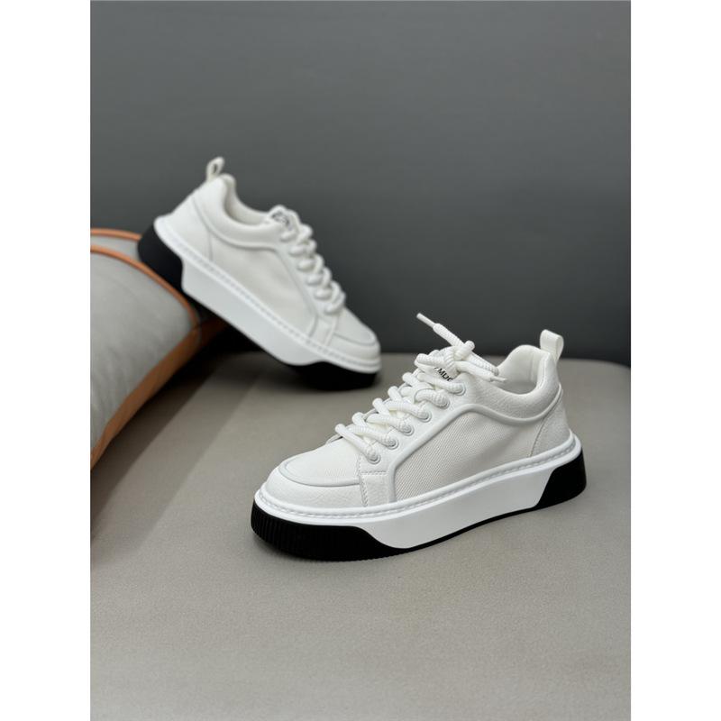 New comfortable shoes, sports shoes, comfortable and breathable zmd