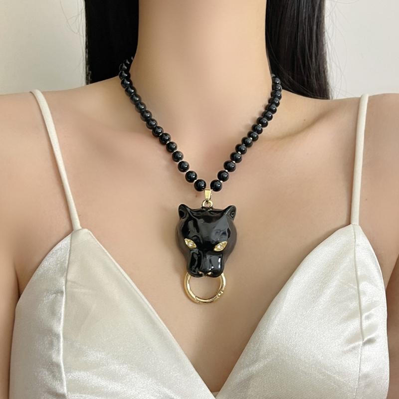 Zinc Alloy Leopard Queen Charm Necklace Adjustable Length Clavicle Chain Lightweight For Women Fashion Accessory