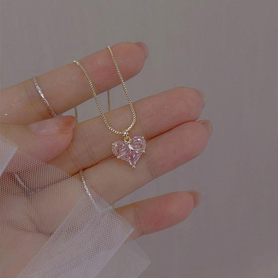 Ladies Necklace Shining Geometric Shape Charming Wear-Resistant Dress Up Hypoallergenic Pink Heart
