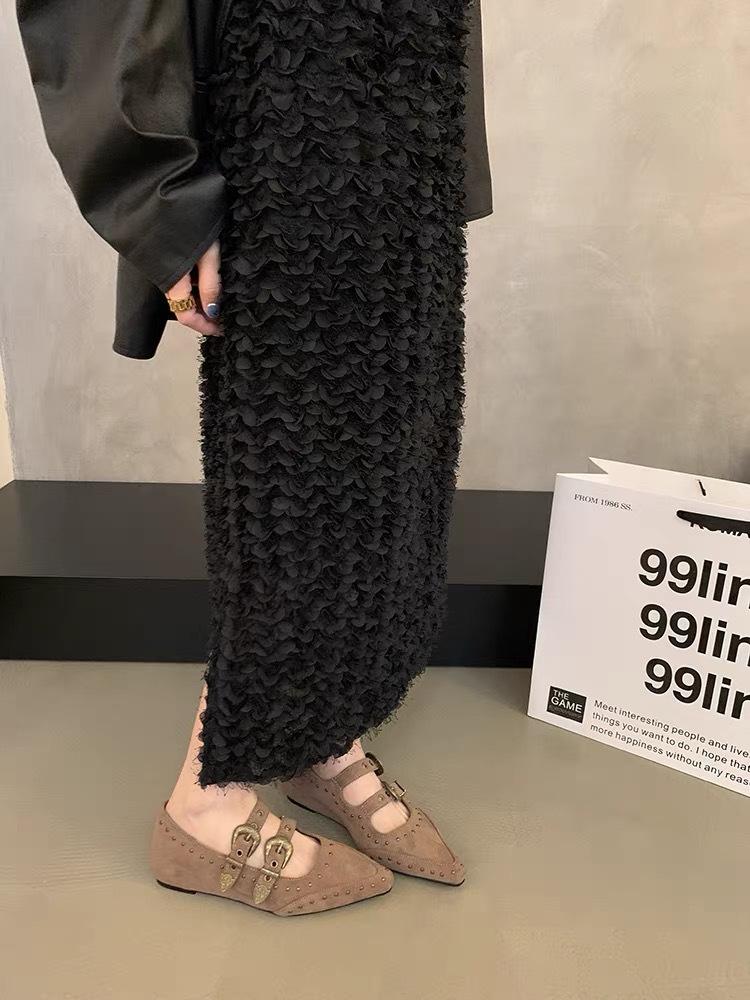 Retro pointed head shallow mouth inner height increase single shoes women's 2025 new design French late evening wind Mary Jane shoes