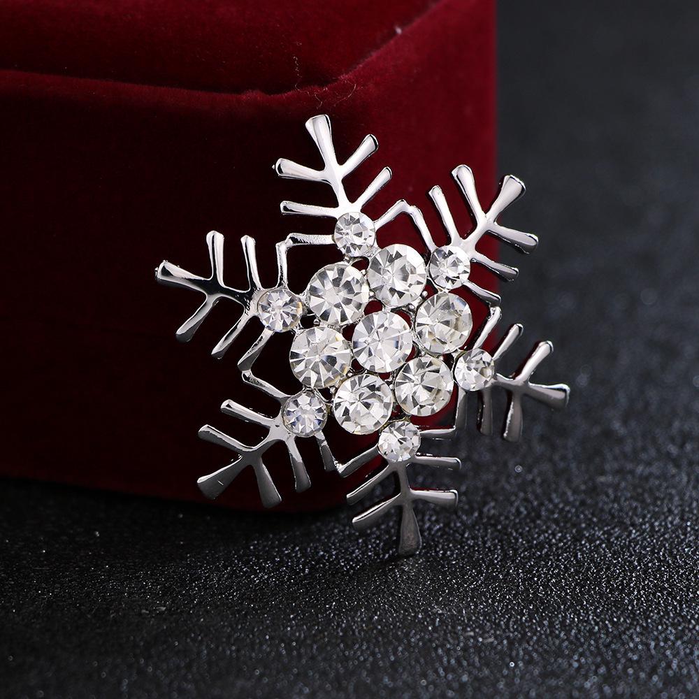 Korean Style Snowflake Brooch – Cute Crystal Rhinestone Pin, Christmas Badge for Men & Women