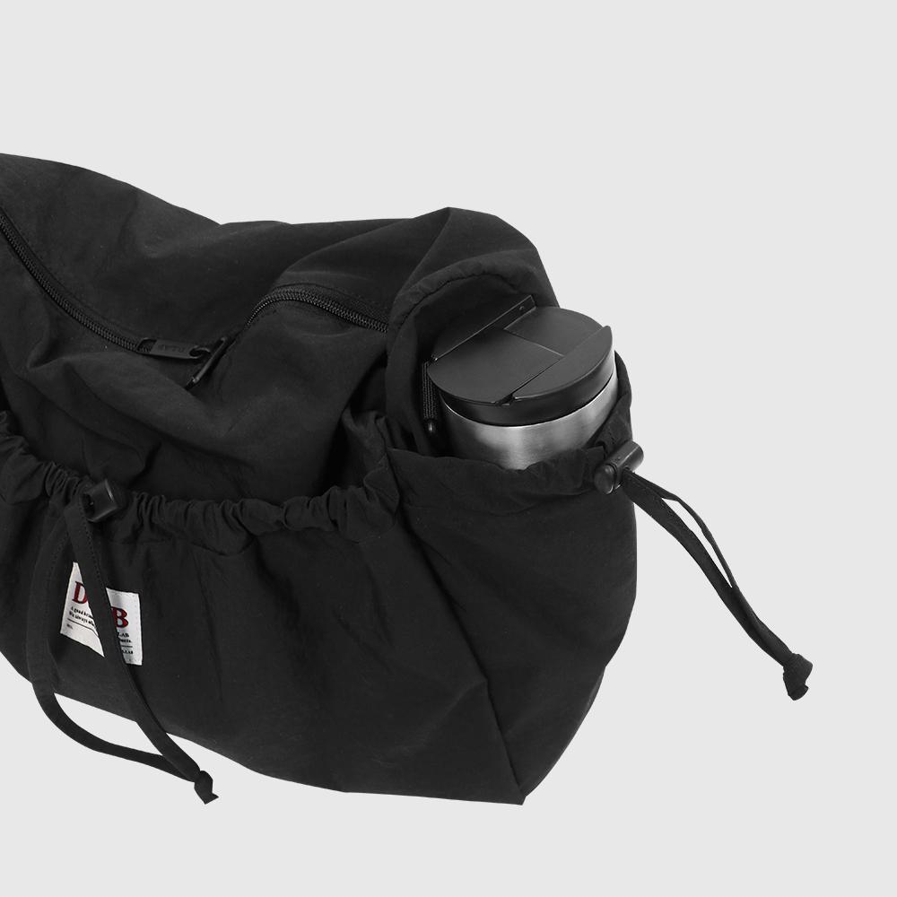 D.Lab Cuddly String Pocket Crossbody Bag - Black