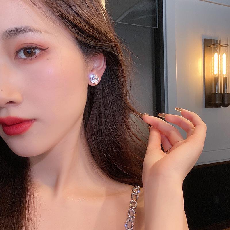 Trendy s925 Sterling Silver Rhodium-Plated Square Stud Earrings for Women - Versatile Luxury Design