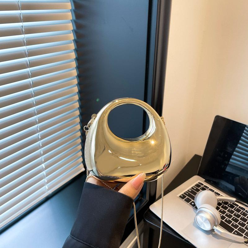 

2025 модная новая вечерняя сумка женская модная сумочка сумка-полумесяц простая однотонная сумка-мессенджер на цепочке сумка на плечо золотой