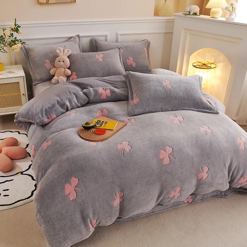 Winter Antistatic Thick Warm Duvet Cover Microfiber Quilt Cover Coral Fleece Queen King Size Double Sided Velvet Bedding Set