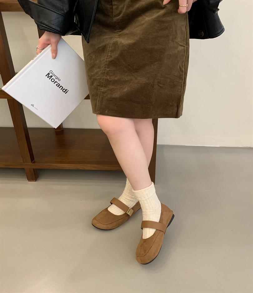 

Suede shallow mouth one word with single shoes women s 2025 new gentle flat Mary Jane evening shoes 39 верблюд