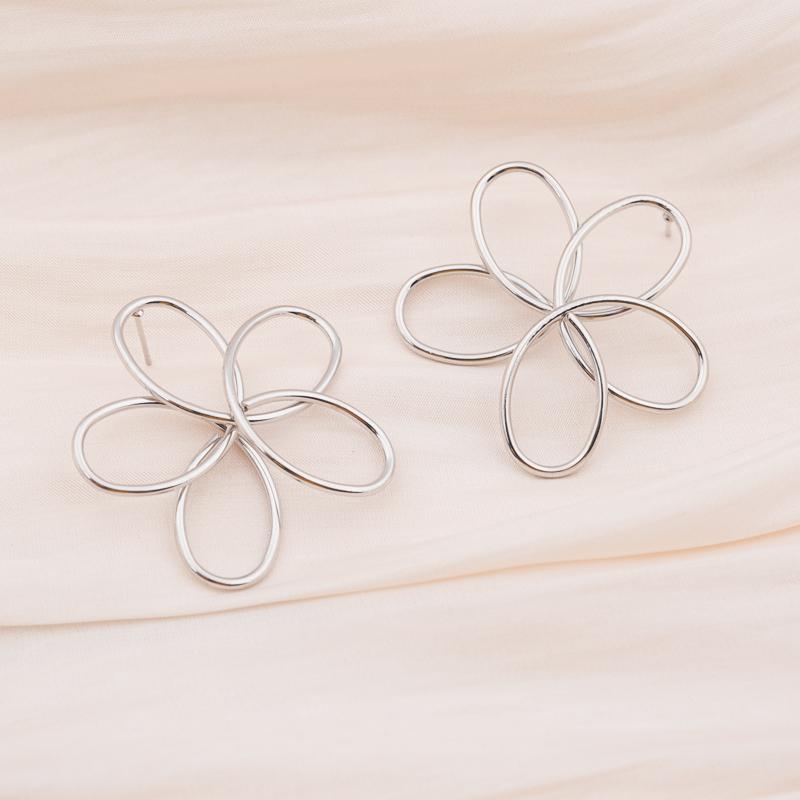 Retro Stora Blomster Hängande Örhängen för Kvinnor Enkla Vridna Metall Ihåliga Blommor Hängande Örhängen Bröllopsfest Trendiga Zirkon Guldiga