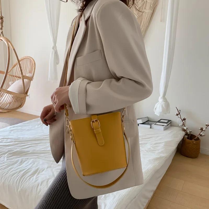New Korean Tide Simple Retro Handheld Bucket Bag Hundreds of Sen Department Teenage Girls Shoulder Crossbody Small Bag