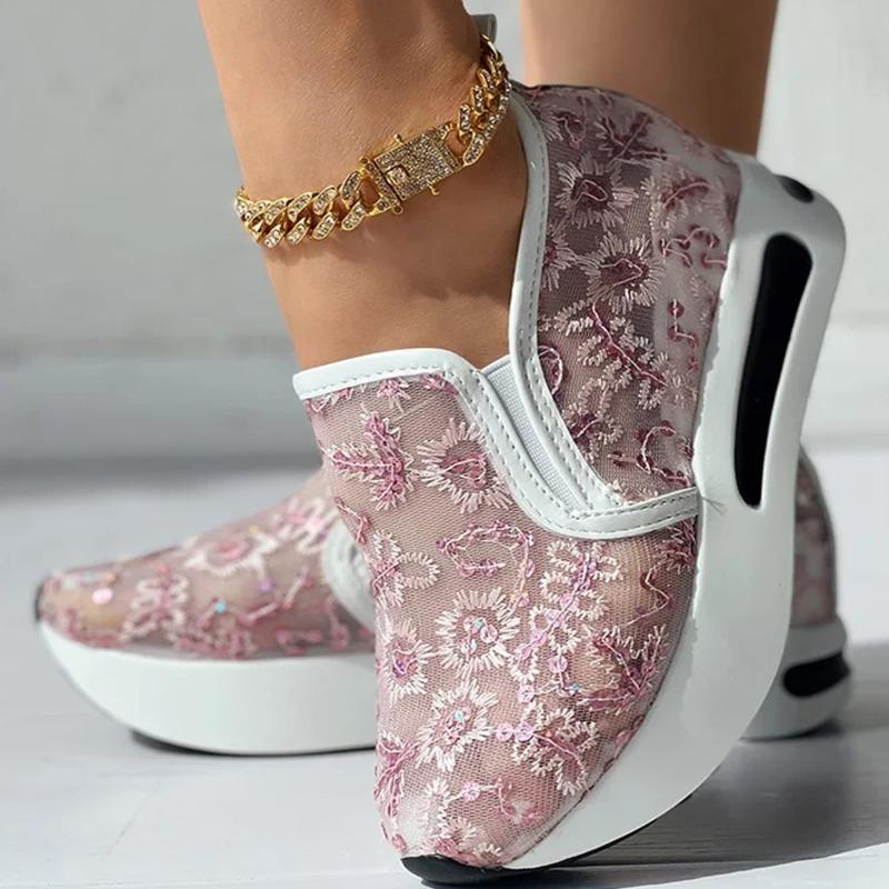 

Large size single shoes women s spring and autumn new lace sequined mesh casual cover foot slope heel inner heightening muffin bottom 40 рожевий