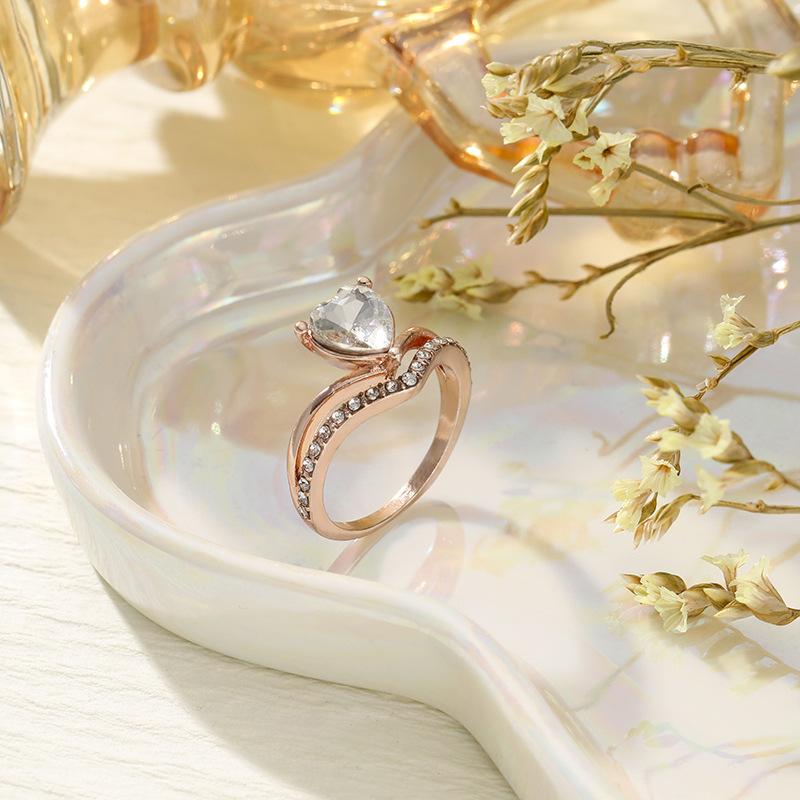Jewelry heart-shaped zircon diamond-set engagement ring niche high-end women's jewelry