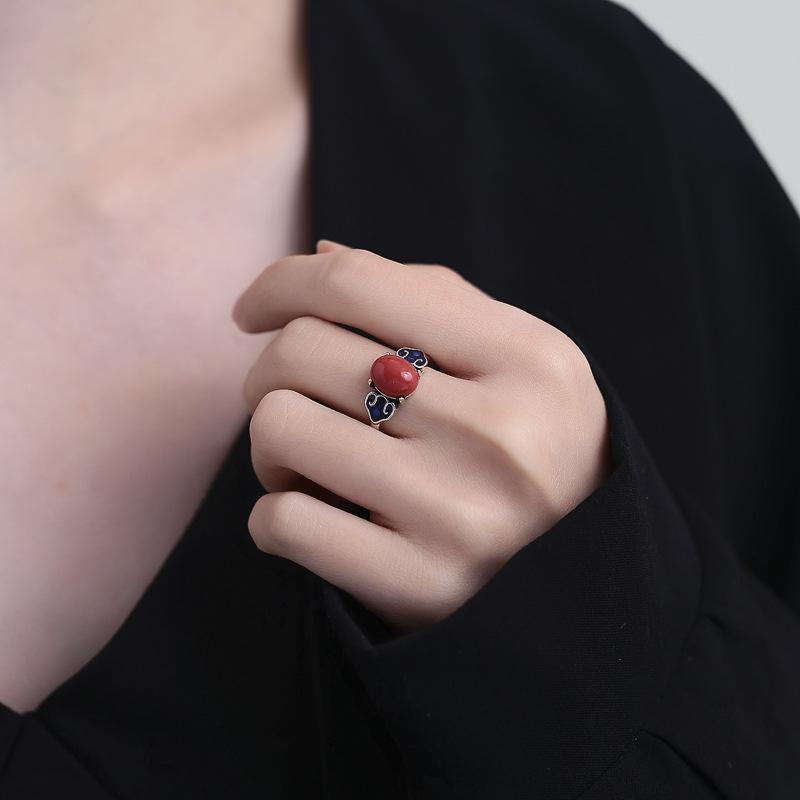 Nanhong Ruyi Egg Ring Retro Palace Wind Ring